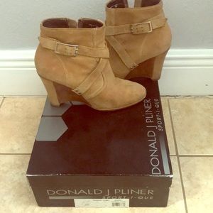 Wedge ankle boots